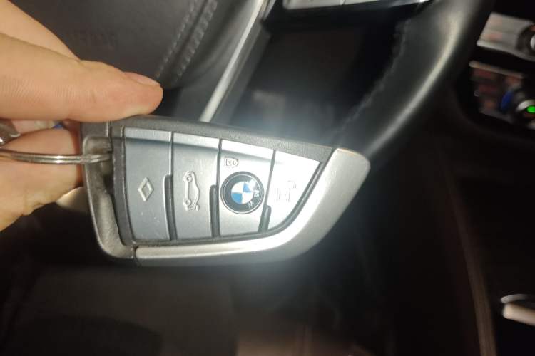 Used BMW 5 Series 2018 Facelifted 530Li Luxury Edition Premium Package Vehicle Key