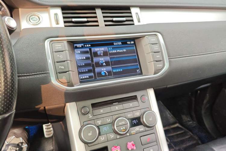 Used Land Rover Range Evoque 2013 2.2T 5-Door Diesel Edition Audio And AC Panel