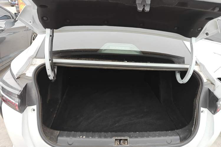 Used Dongfeng Aeolus Yixuan 2023 Mach Edition 1.5L Automatic Chasing Wind Version
