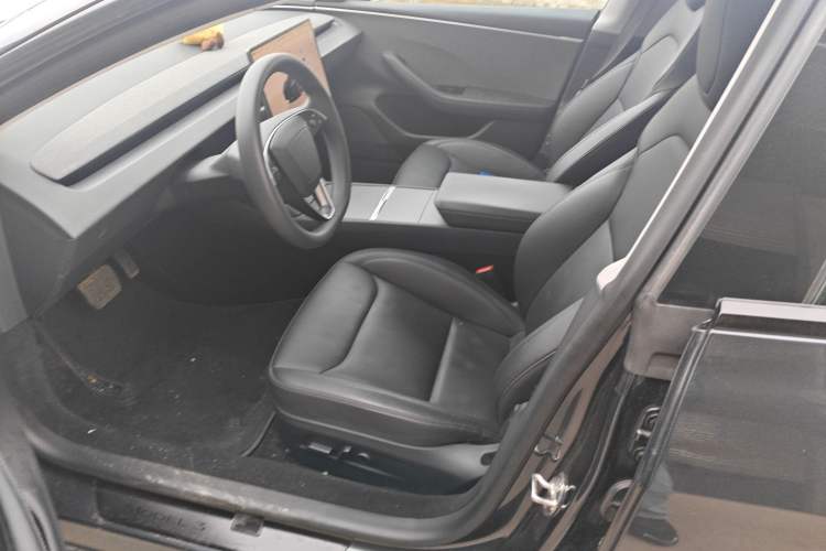 Used Tesla Model 3 2023 Rear-Wheel-Drive Version