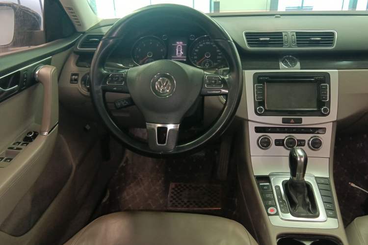 Used Volkswagen Magotan 2012 Facelift 1.8TSI Prestige Model
