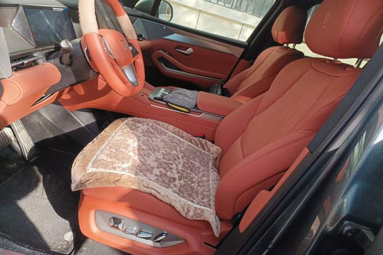 Used BYD Tang L 2025 DM 200KM Four-Wheel Drive LiDAR Flagship Model
