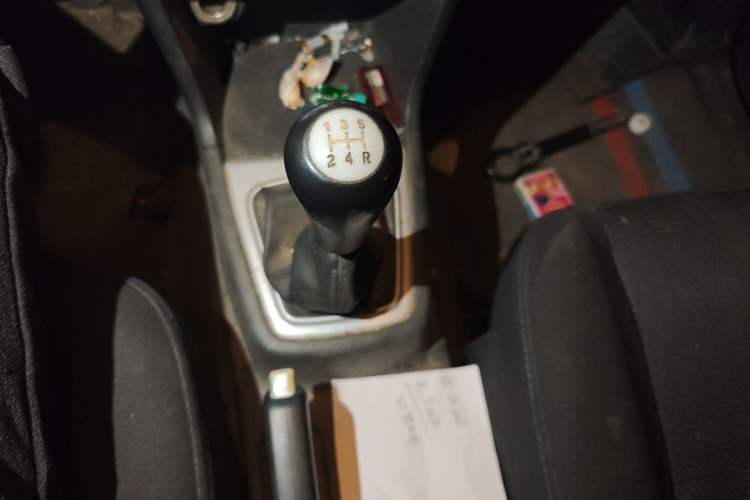 Used CHANGAN KAICHENG Ounuo S 2014 1.5L Base Version Gear Lever