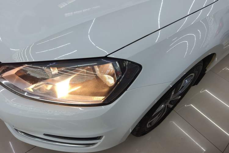 Used Volkswagen Golf 2016 230TSI Automatic Luxury Version
