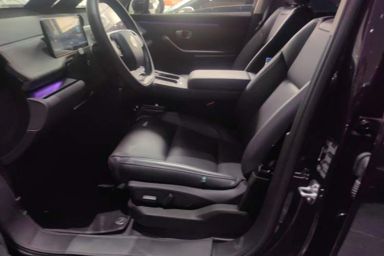 Used Leapmotor C16 2024 Range-Extended 200 LiDAR Edition Left Front Seat