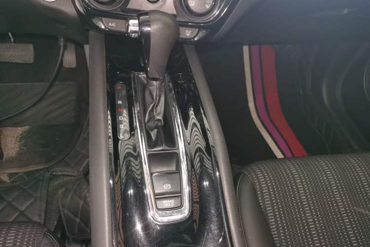 Used Honda Vezel 2016 1.8L CVT Front-Wheel Drive Pioneer Edition
