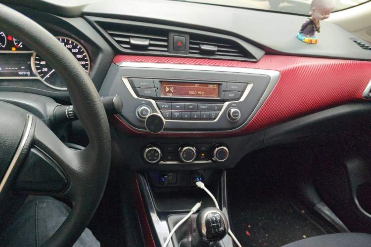 Used Nissan Lannia 2016 1.6L Manual Cool Edition
