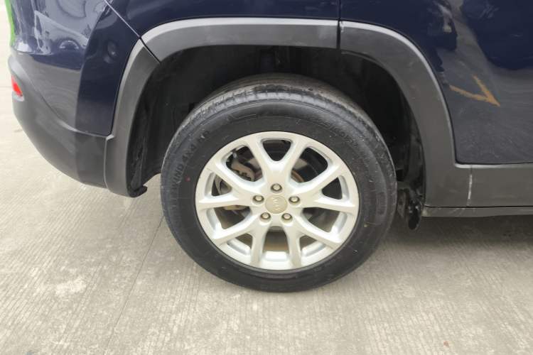 Used Jeep Cherokee 2017 2.0L Superior Edition