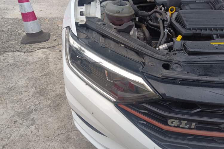 Used Volkswagen Sagitar 2019 280TSI DSG Comfort Version China V Standard Right Front Headlight