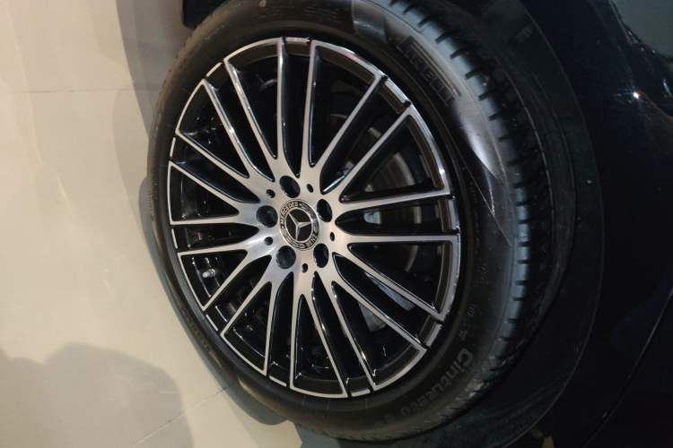 Used Mercedes-Benz C-Class 2025-Year Facelift C 260 L Right Rear Wheel Hub