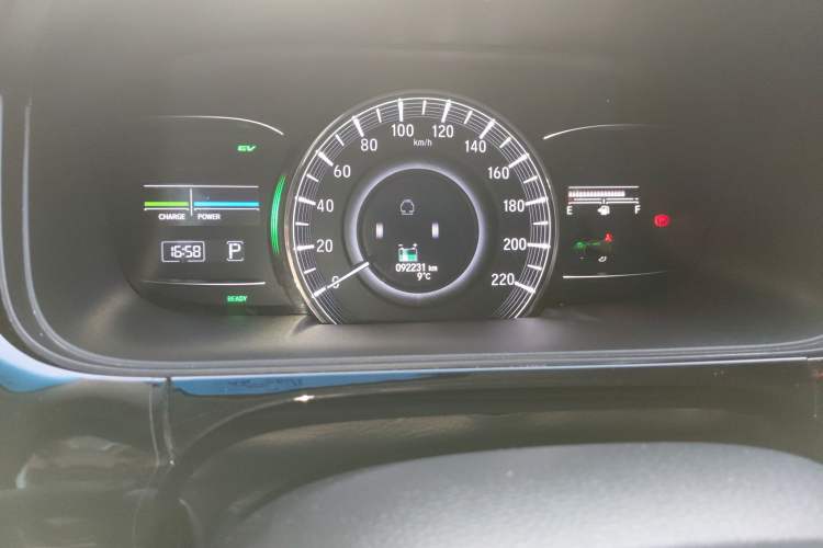 Used Honda Elysion 2019 2.0L Hybrid Luxury Edition Odometer Close Up