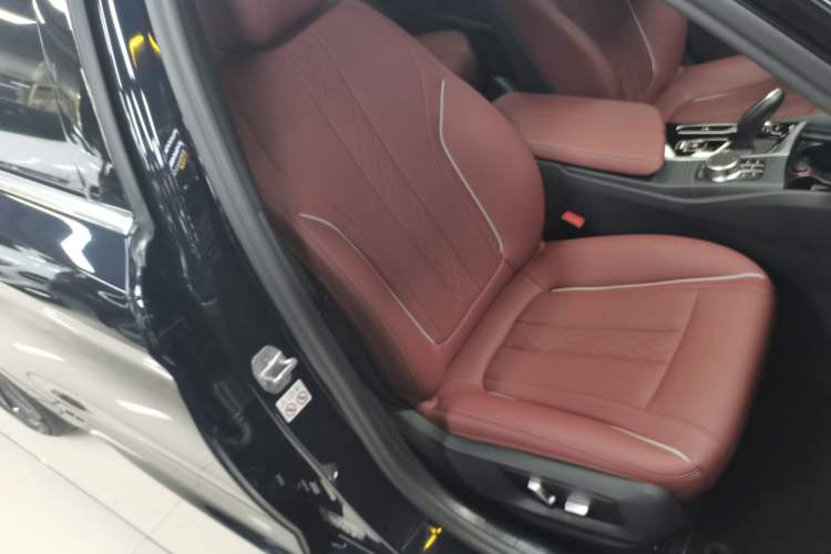 Used BMW 5 Series 2023 Restyled 530Li Leading Edition M Sport Package