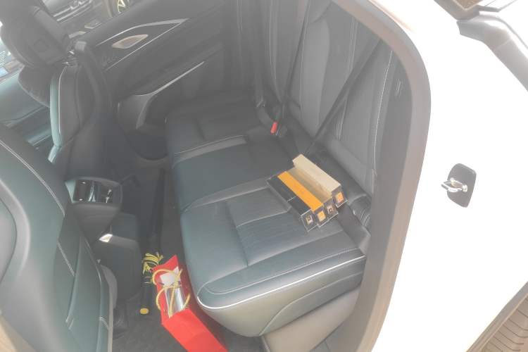 Used Cadillac LYRIQ 2022 Four-Wheel-Drive High-Performance Deluxe Edition