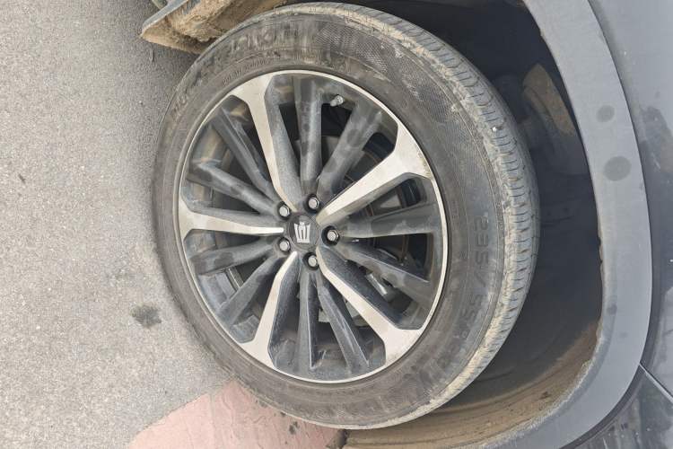 Used Toyota Crown Kluger 2022 2.0T Four-Wheel Drive Enjoyment Edition Right Front Wheel Hub