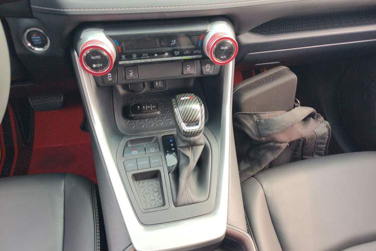 Used Toyota RAV4 2021 2.0L CVT Two-Wheel Drive Fashion PLUS Edition Gear Lever