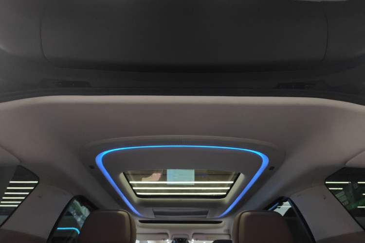 Used XPeng X9 2024 702 Ultra-Long Range Pro Headliner