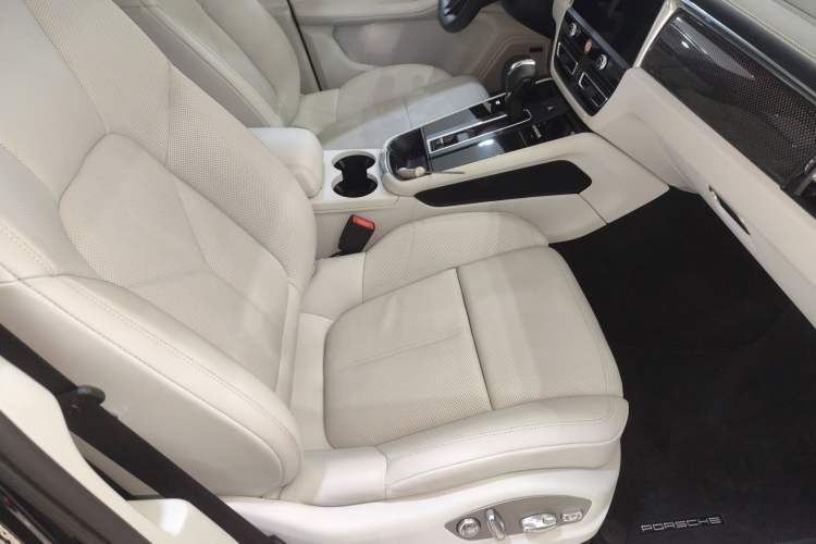 Used Porsche Macan 2025 Macan 2.0T Dream-Chasing Edition Right Front Seat