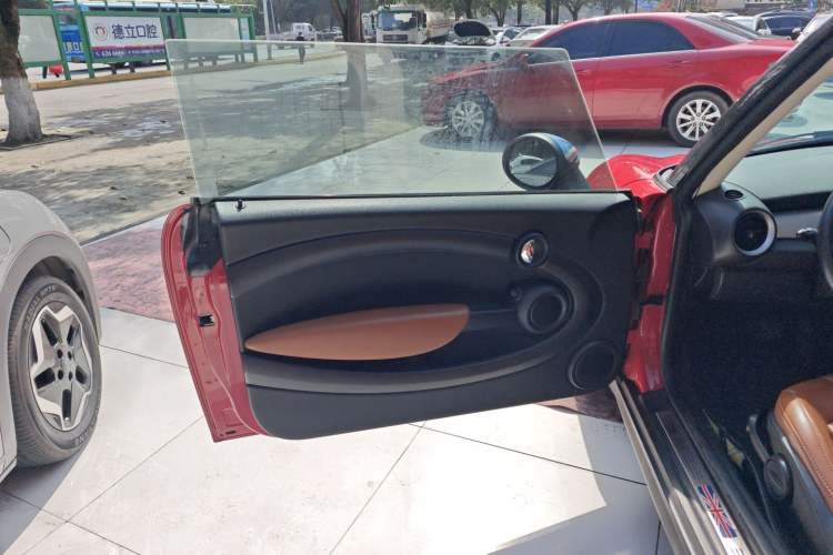 Used MINI MINI 2011 1.6L COOPER Fun
