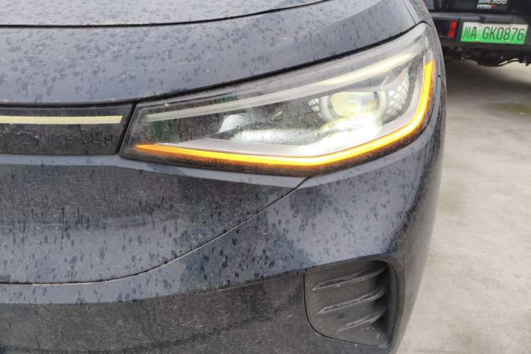 Used Volkswagen ID.4 CROZZ 2021 Long-Range Lite PRO Two-Wheel Drive Version Left Front Headlight