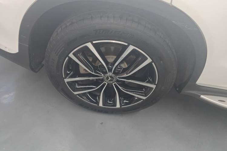 Used Mercedes-Benz GLC 2021 GLC 260 L 4MATIC Luxury Model Exterior 5