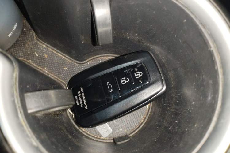 Used Toyota Camry 2023 2.0G Luxury Edition