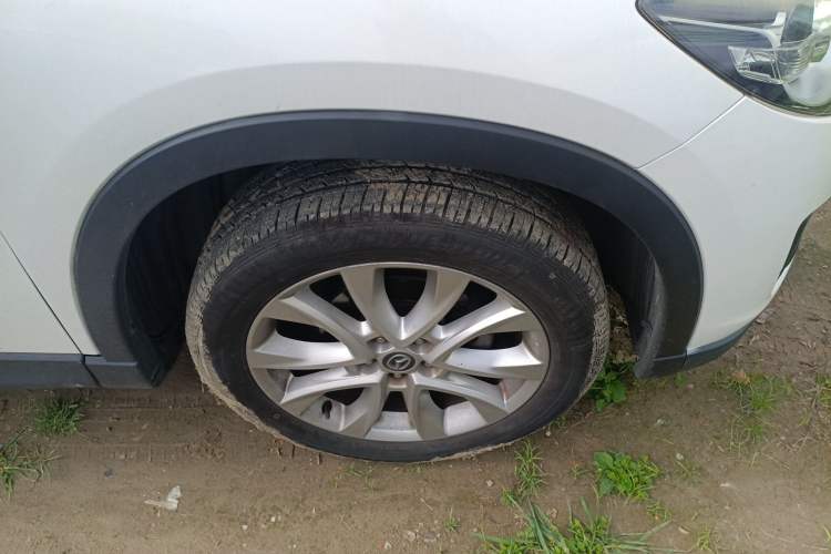 Used Mazda CX-5 2013 2.5L Automatic 4x4 Luxury Version Right Front Wheel Hub