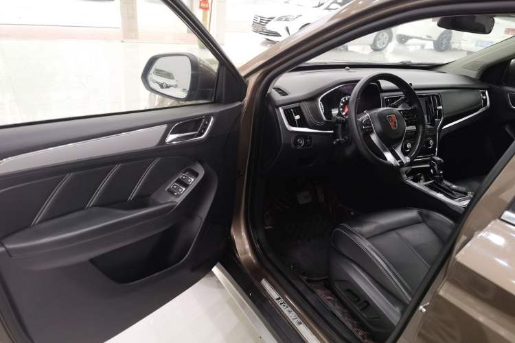 Used Roewe RX5 2018 20T Two-Wheel Drive Automatic Flagship Edition
