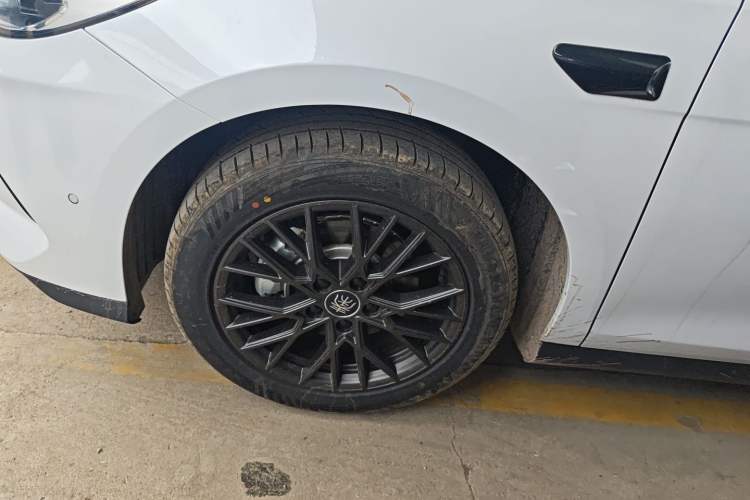 Used BYD Qin PLUS 2025 EV Smart Drive Edition 510KM Leading Model Left Front Wheel Hub