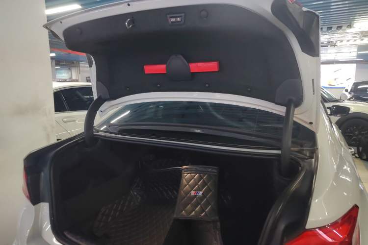 Used BMW 5 Series 2020 530Li Leading Model M Sport Package Trunk