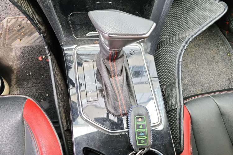 Used Venucia D60 2019 1.6L XL CVT Smart Connect Elite Edition
