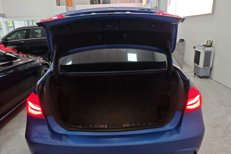 Used BMW 3 Series 2017 320Li M Sport Edition Trunk