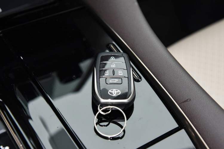 Used Toyota Alphard 2024 Dual-Engine 2.5L Prestige Edition
