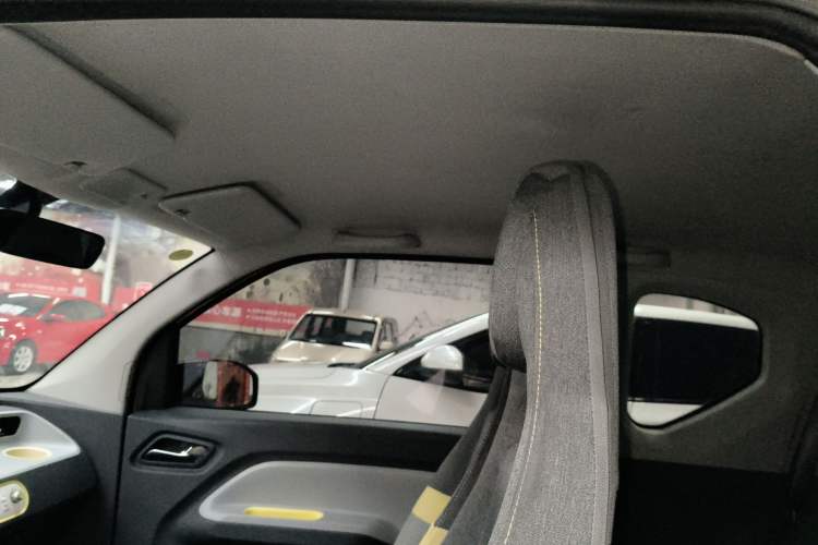 Used Wuling Hongguang MINIEV 2021 Macaron Fashion Model Lithium Iron Phosphate Headliner