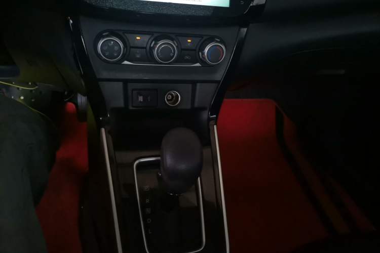 Used Nissan Sylphy 2022 Classic 1.6XL CVT Luxury Edition Gear Lever