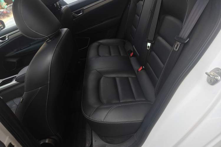 Used Geely Auto Emgrand GL 2017 1.8L DCT Elite Model
