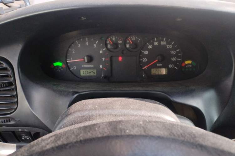 Used JAC Group Refine 2011 2.0L Shuttle Gasoline Comfort Edition HFC4GA3