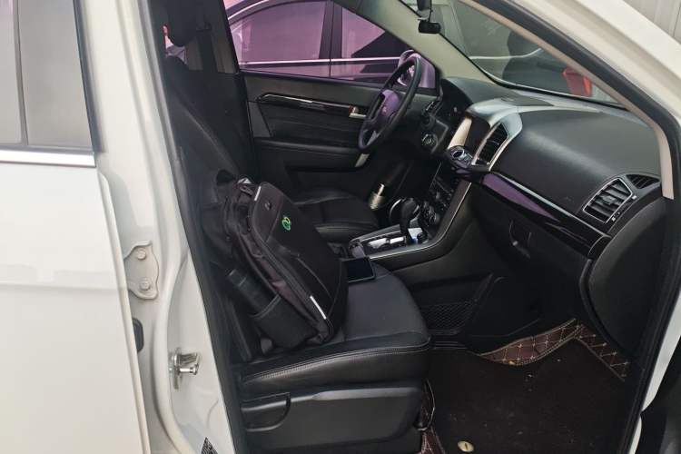 Used Chevrolet Captiva 2015 2.4L Two-Wheel Drive Urban Version 7 Seats
