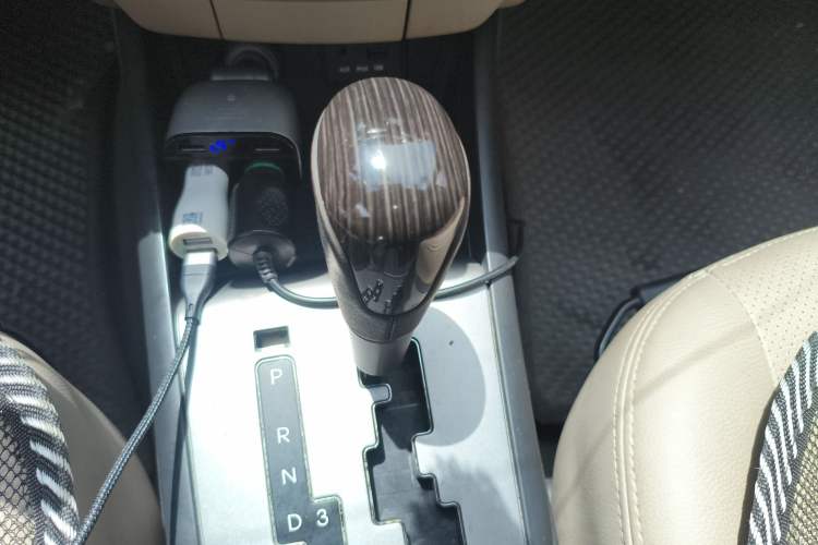 Used Hyundai Celesta 2011 1.6L Automatic Comfort Edition Gear Lever