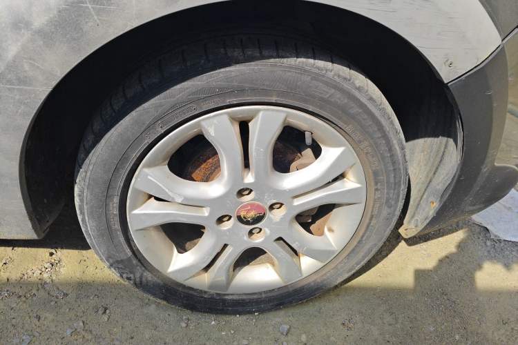 Used FORTHING Joyear 2011 LV 1.5L Manual Luxury Model
