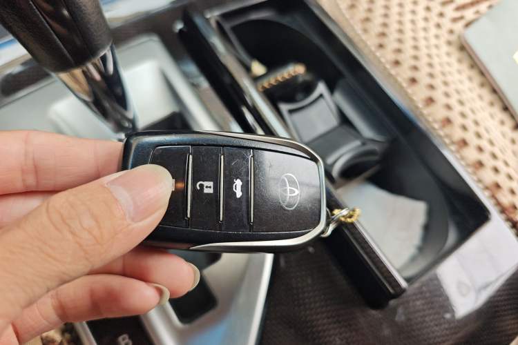 Used Toyota Camry 2012 Luxurious Edition 2.5HG Zunrui
