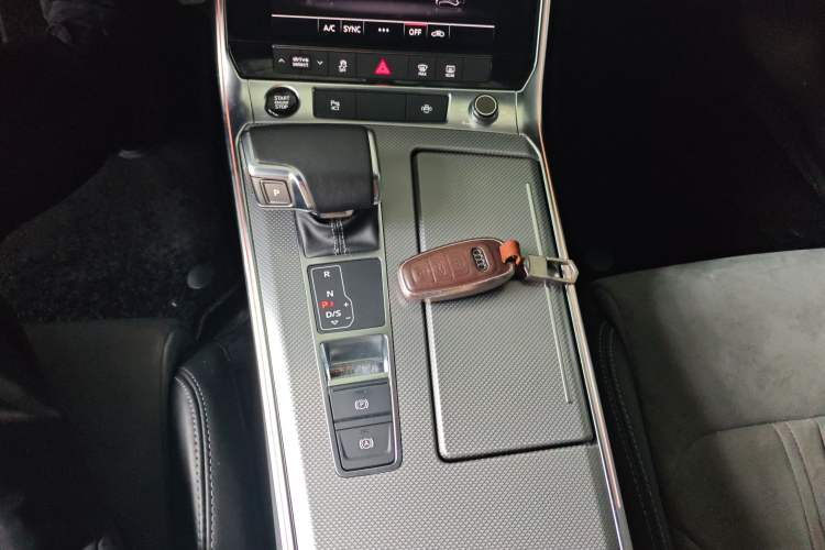 Used Audi A6L 2022 40 TFSI Luxury Dynamic Model
