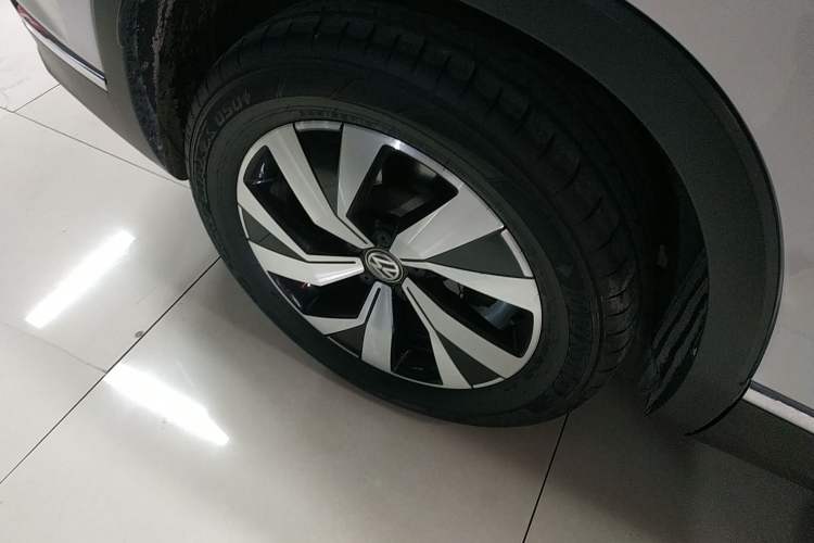 Used Volkswagen Tayron 2019 330TSI Two-Wheel Drive Luxury Model China VI Standard