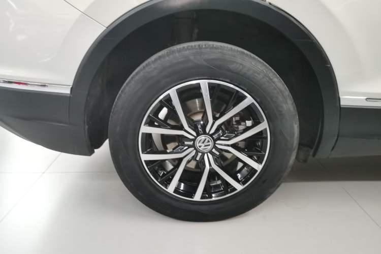 Used Volkswagen Tiguan L 2017 330TSI Automatic Two-Wheel Drive Luxury Edition