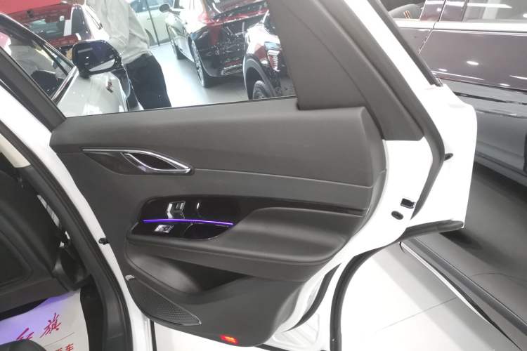 Used Hongqi HS3 2023 1.5T Two-Wheel Drive Shanwei Edition