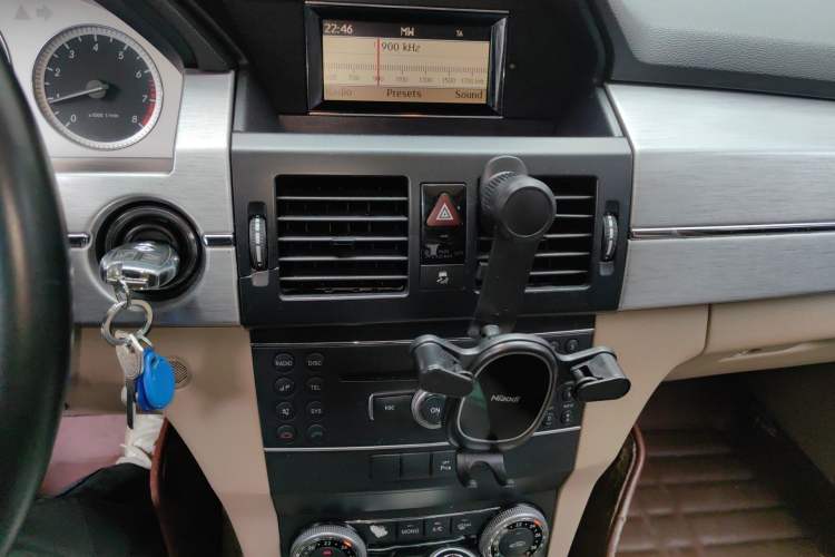 Used Mercedes-Benz GLK-Class 2011 GLK 300 4MATIC Fashion Model Audio And AC Panel