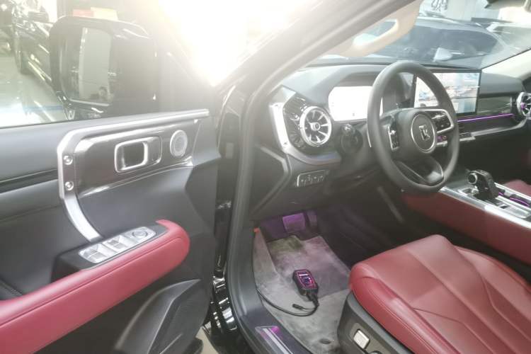 Used Tank 400 New Energy 2024 Hi4-T Off-Road Edition Driver Seat