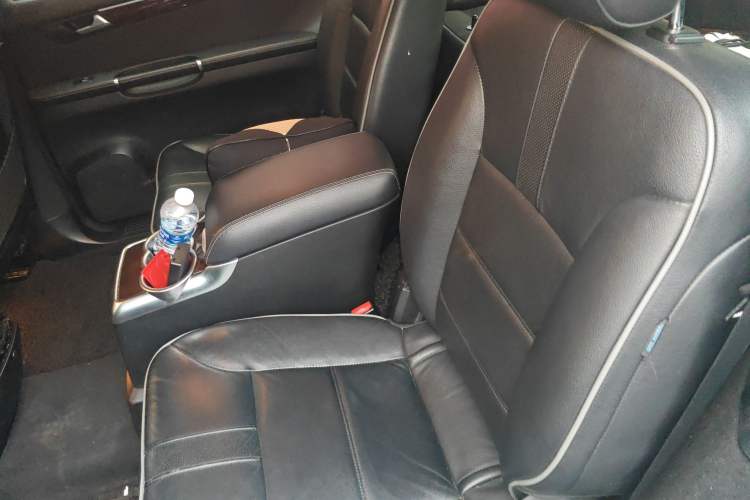 Used Mercedes-Benz R-Class 2010 R 300 L Luxury Model