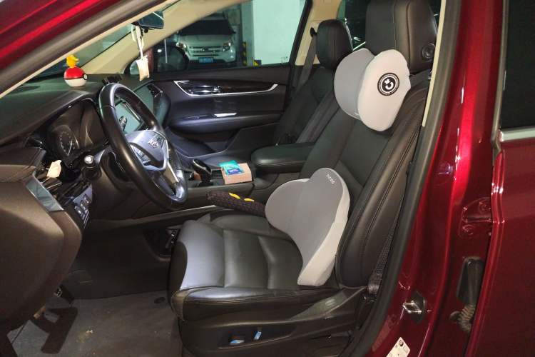 Used Cadillac XT5 2018 25T Luxury Model
