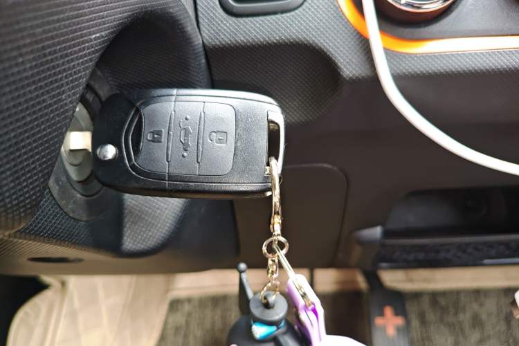 Used Wuling Hongguang MINIEV 2020 Enjoyment Model Lithium Iron Phosphate Vehicle Key