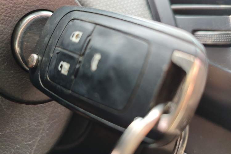 Used Chevrolet Cruze 2012 1.6L SE MT Vehicle Key